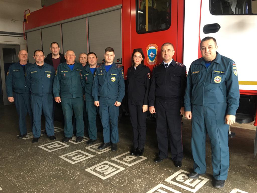 В рамках недели правового информирования сотрудники ГАИ встретились с пожарными 