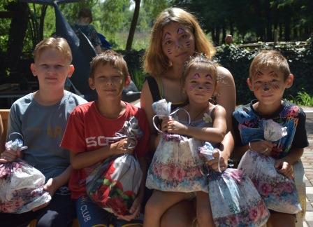 Для ребят из Новодеревянковской организовали веселый праздник