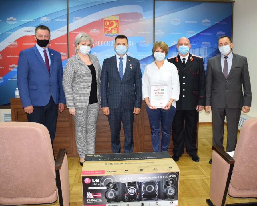 Юные каневские таланты получили подарок от председателя ЗСК