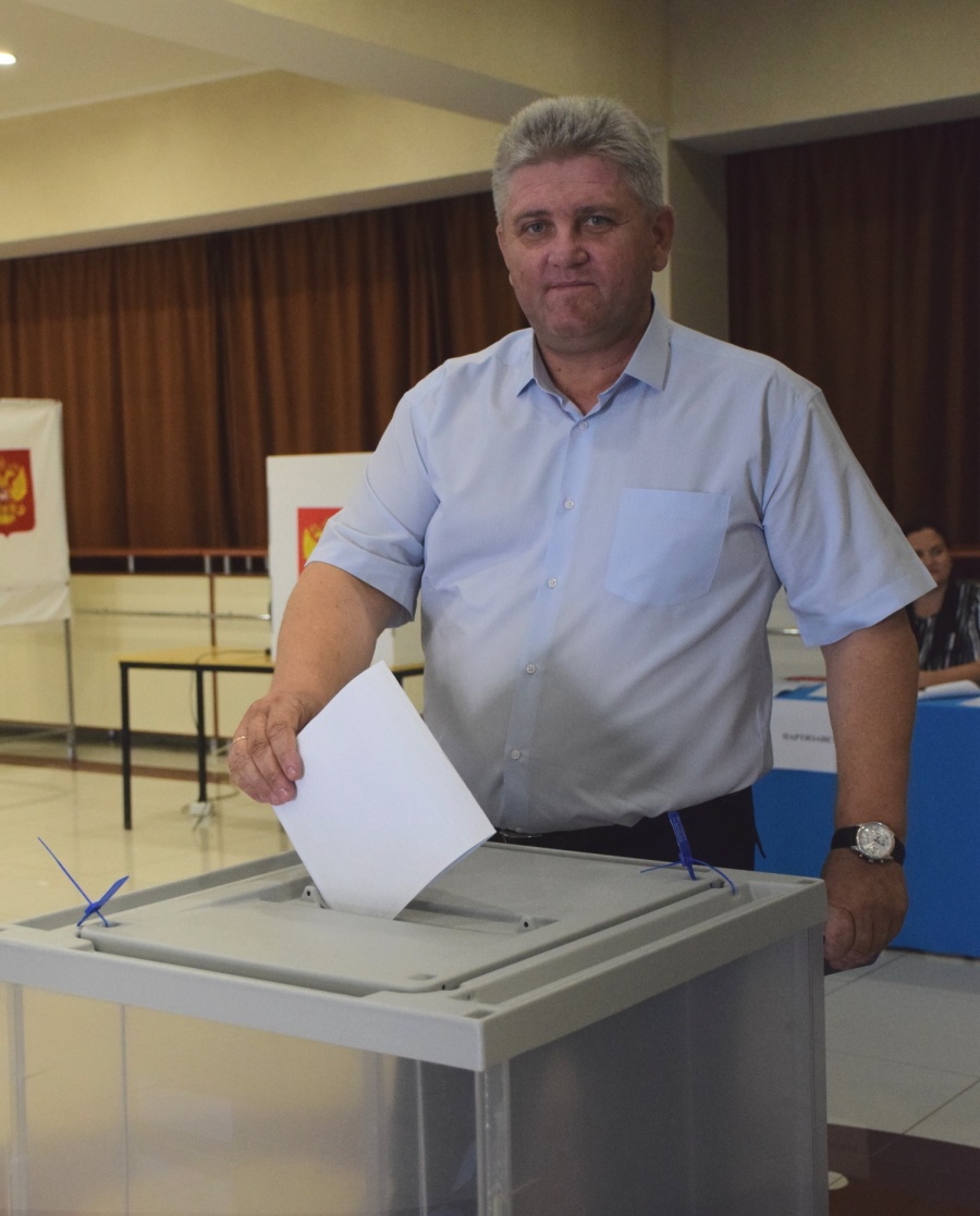 Глава района Александр Герасименко принял участие в выборах