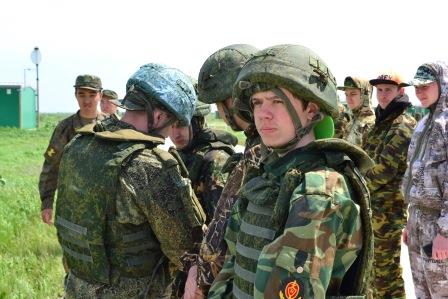 Десятиклассники каневских школ участвуют в военно-полевых сборах