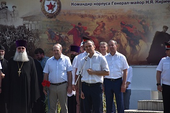 В Кущевском районе почтили память погибших в Великую Отечественную войну казаков