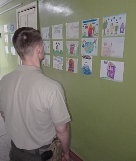 Российские солдаты, проходящие службу на Украине, поблагодарили челбасских детсадовцев за присланные рисунки 