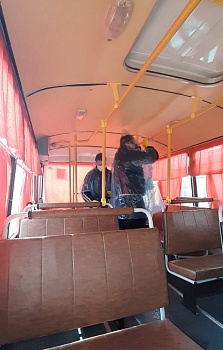 В Каневском районе дезинфицируют общественный транспорт 